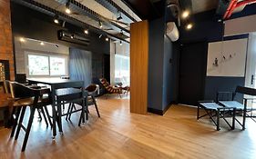 Tribeca 402